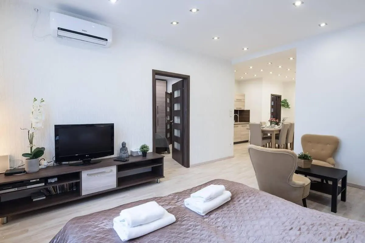 Very Central Modern And Cozy Ac Apartment Budapest